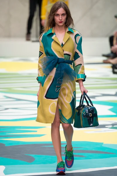 Look 19
